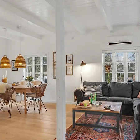 펜션 3 Bedroom Amazing In Vaeggerlose